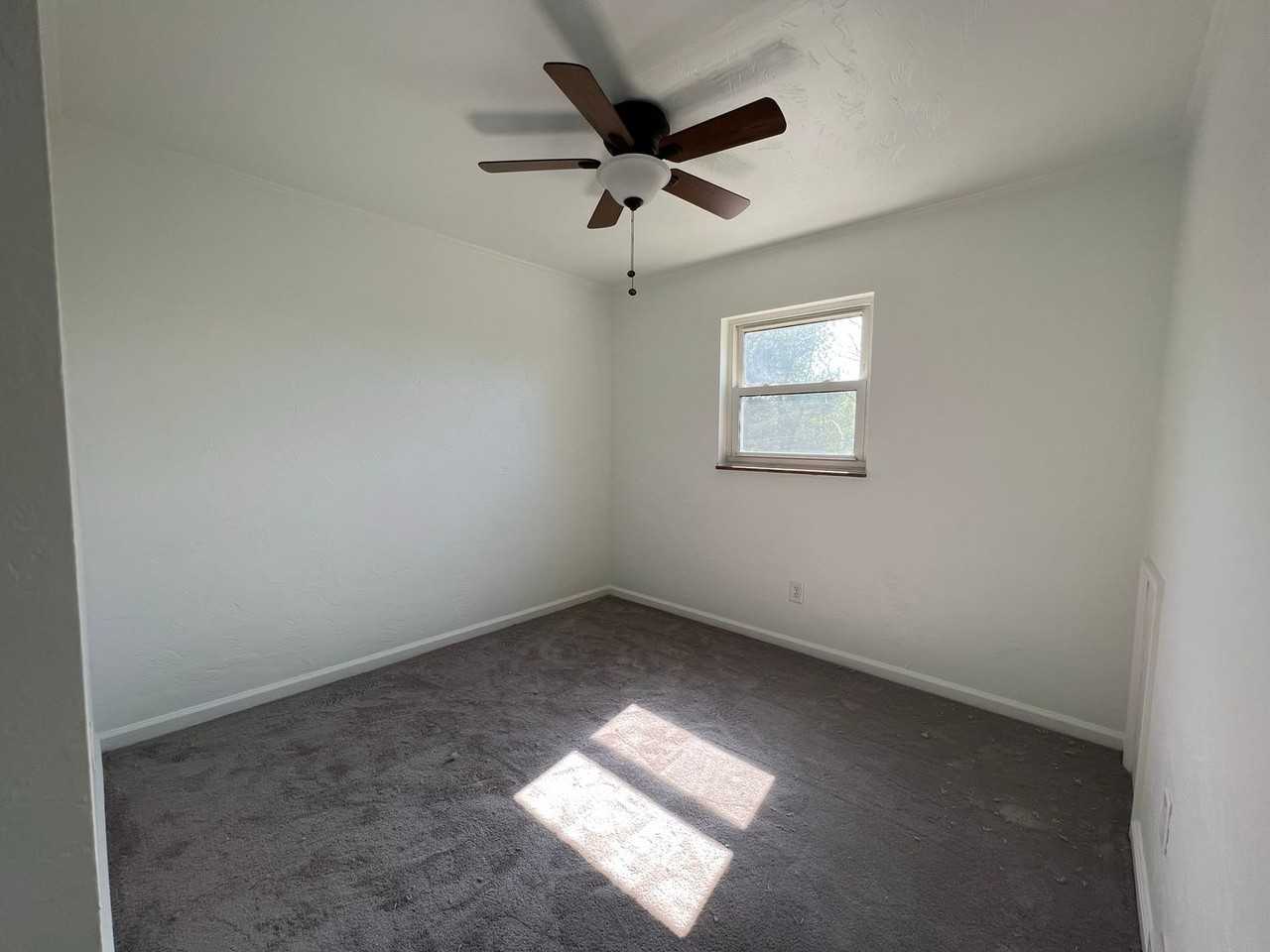 5961 Murdock Ave - Photo 7 of 18