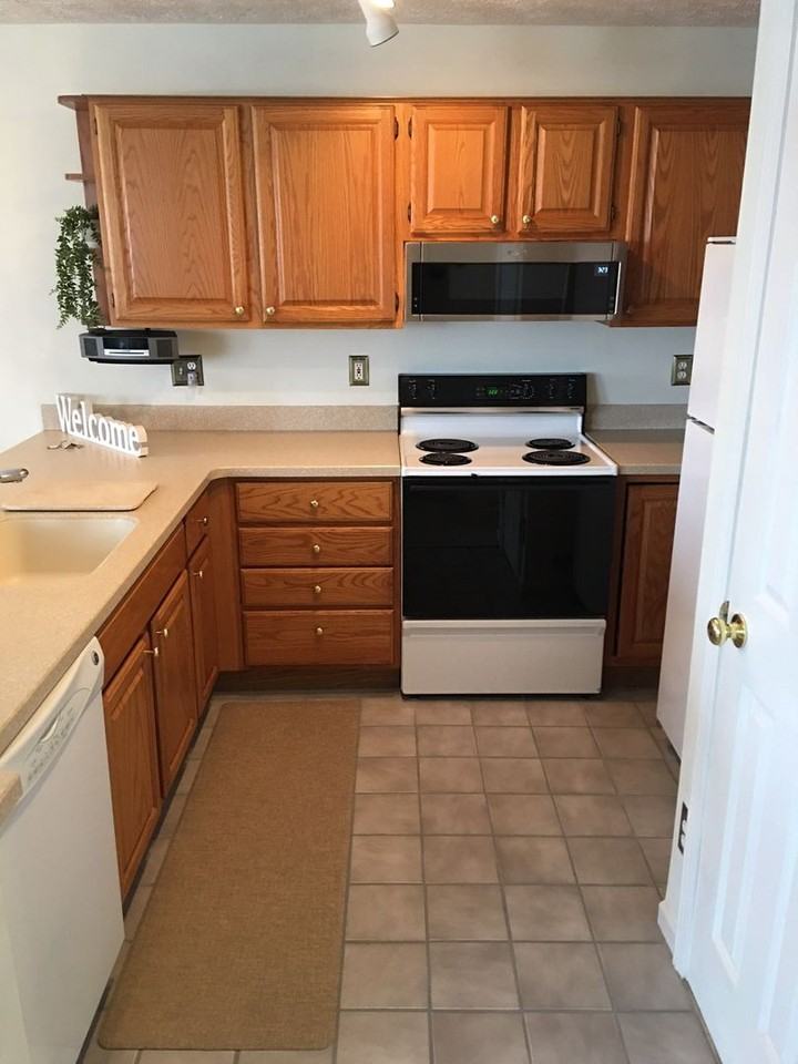 13766 S West Bay Shore Dr #101 - Photo 4 of 21