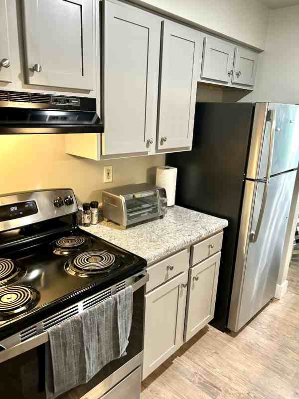 4028 N Illinois Ave #7 - Photo 6 of 16