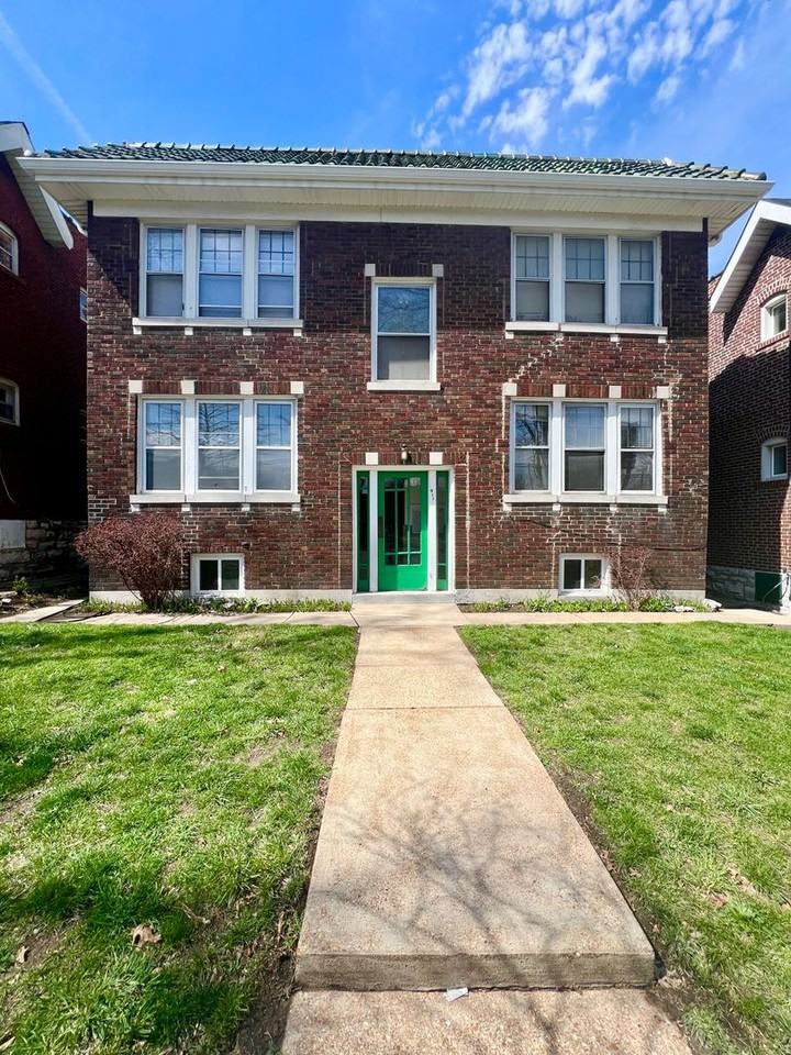 911 Saint Rita Ave #1N