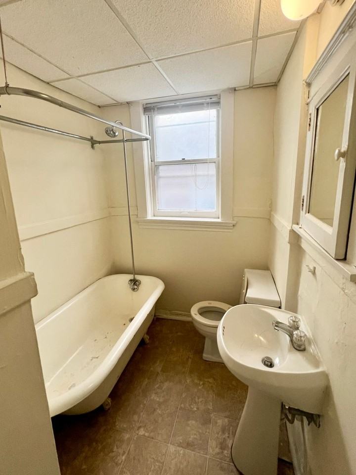 911 Saint Rita Ave #1N - Photo 7 of 7