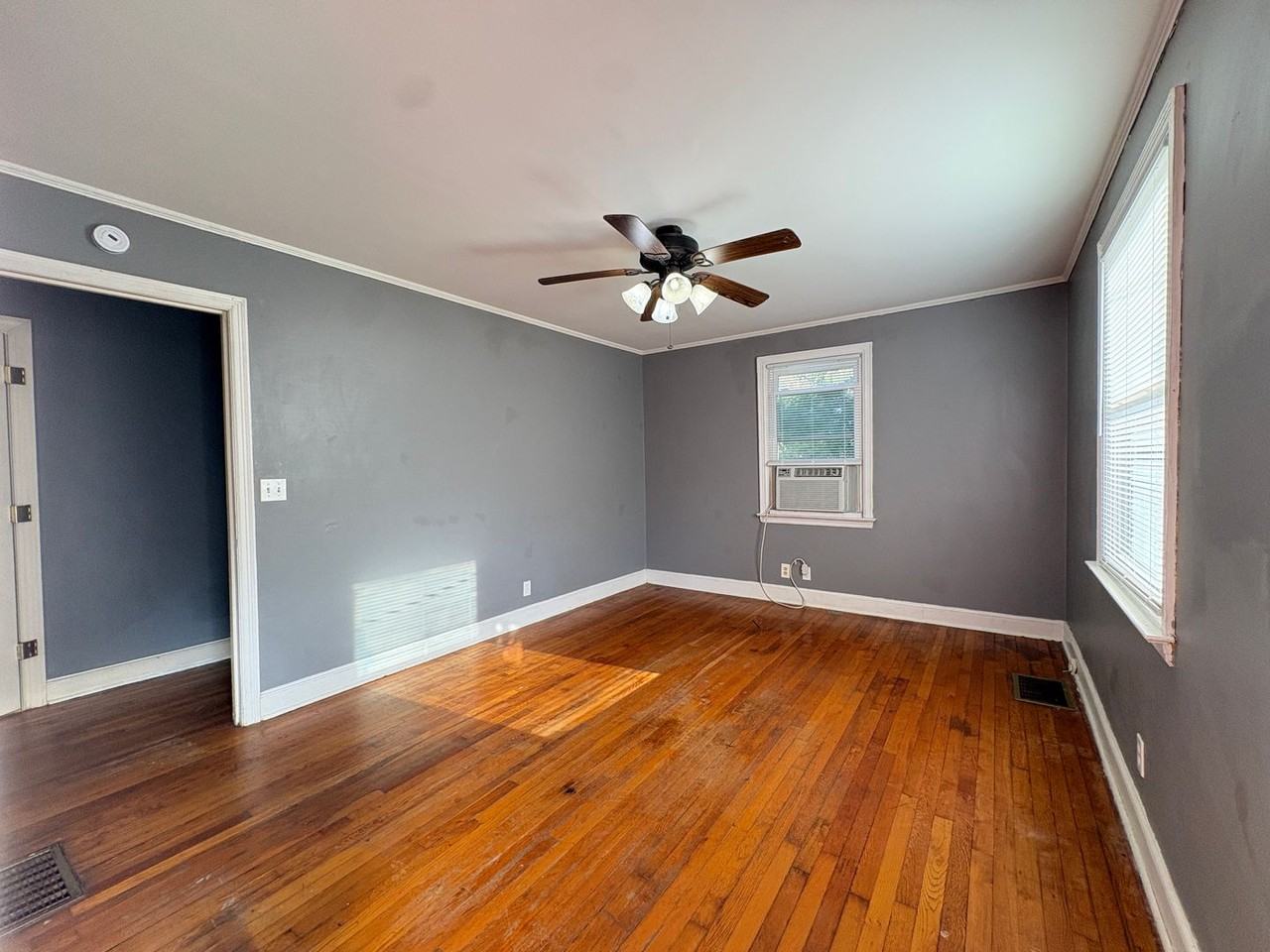 2739 Konnoak Dr - Photo 2 of 9
