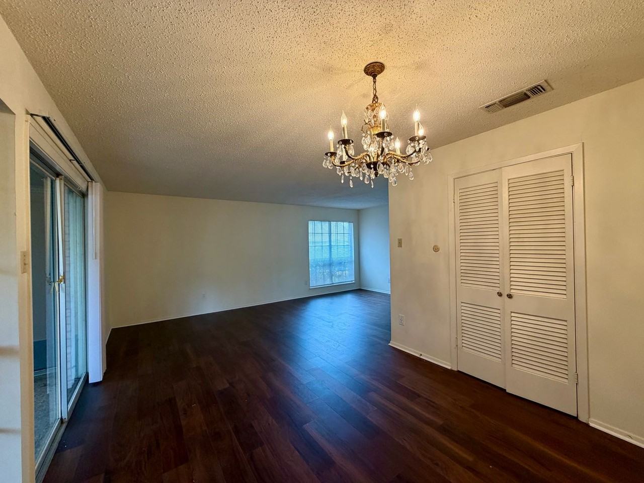 5213 Laurel Lake Dr - Photo 6 of 10