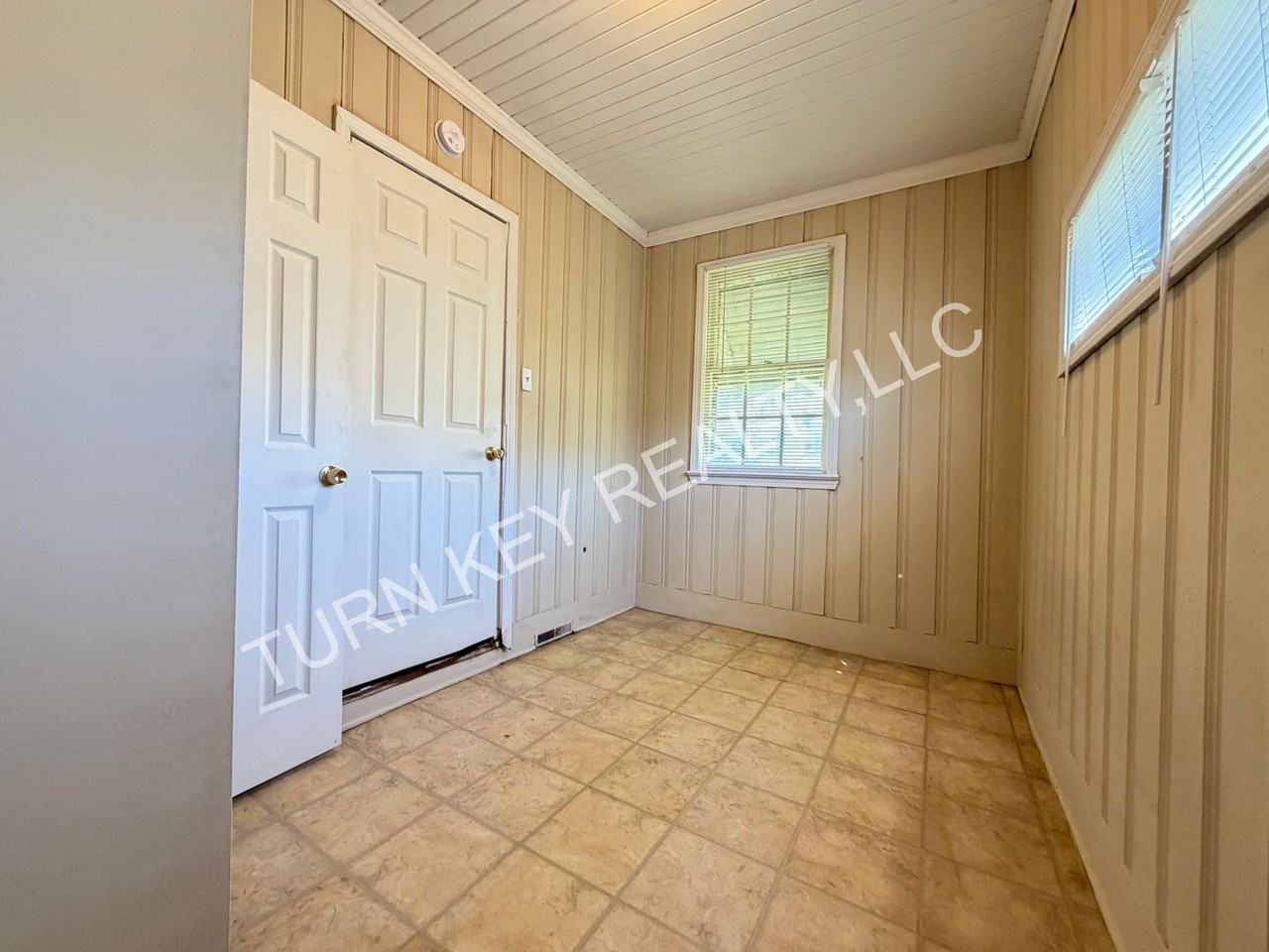 305 Mcpherson Ave - Photo 5 of 14