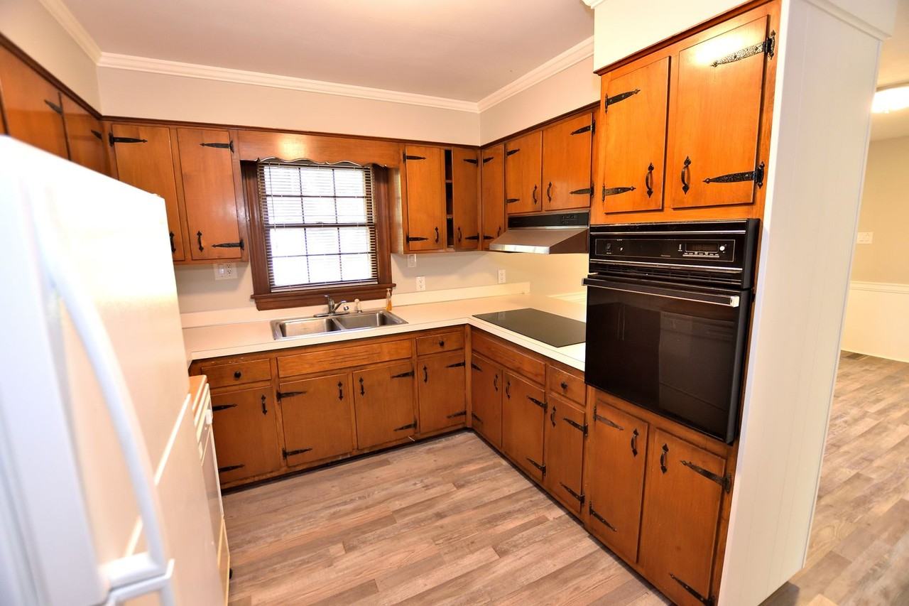 708 Cedarbrook Dr - Photo 5 of 18