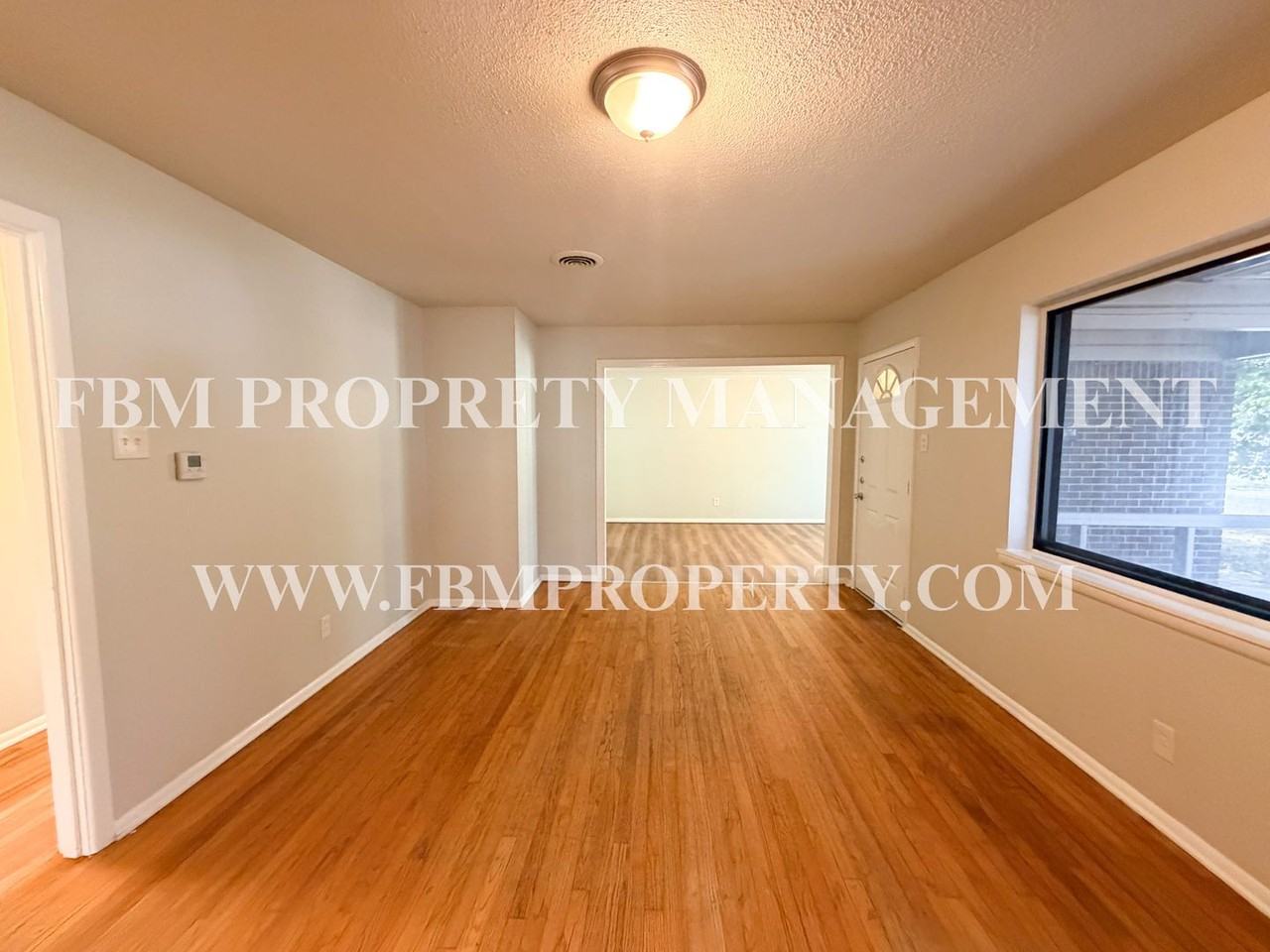 118 Brazos St - Photo 4 of 18