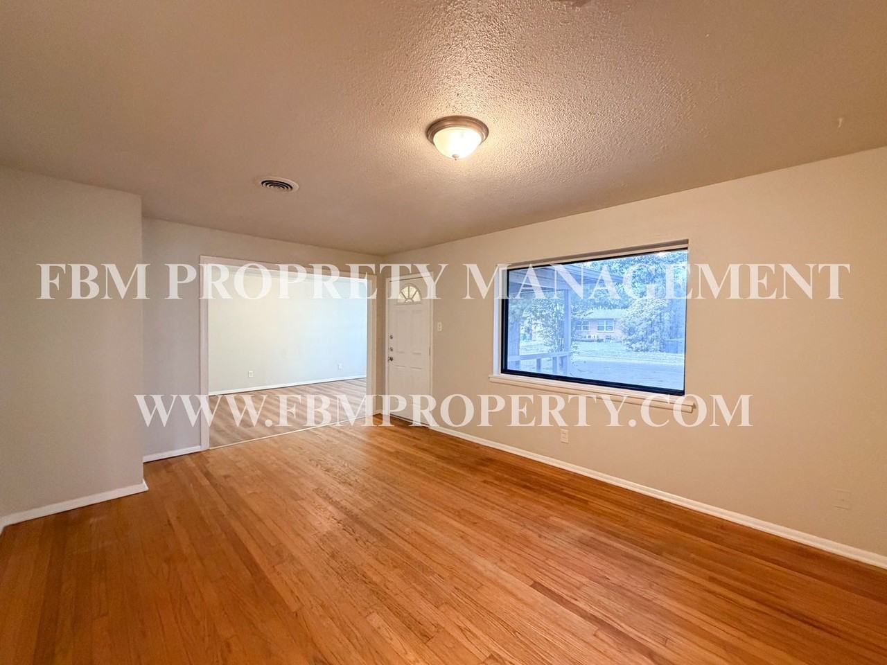 118 Brazos St - Photo 5 of 18