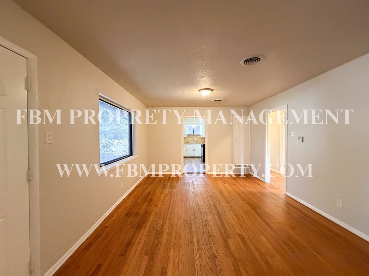 118 Brazos St - Photo 6 of 18