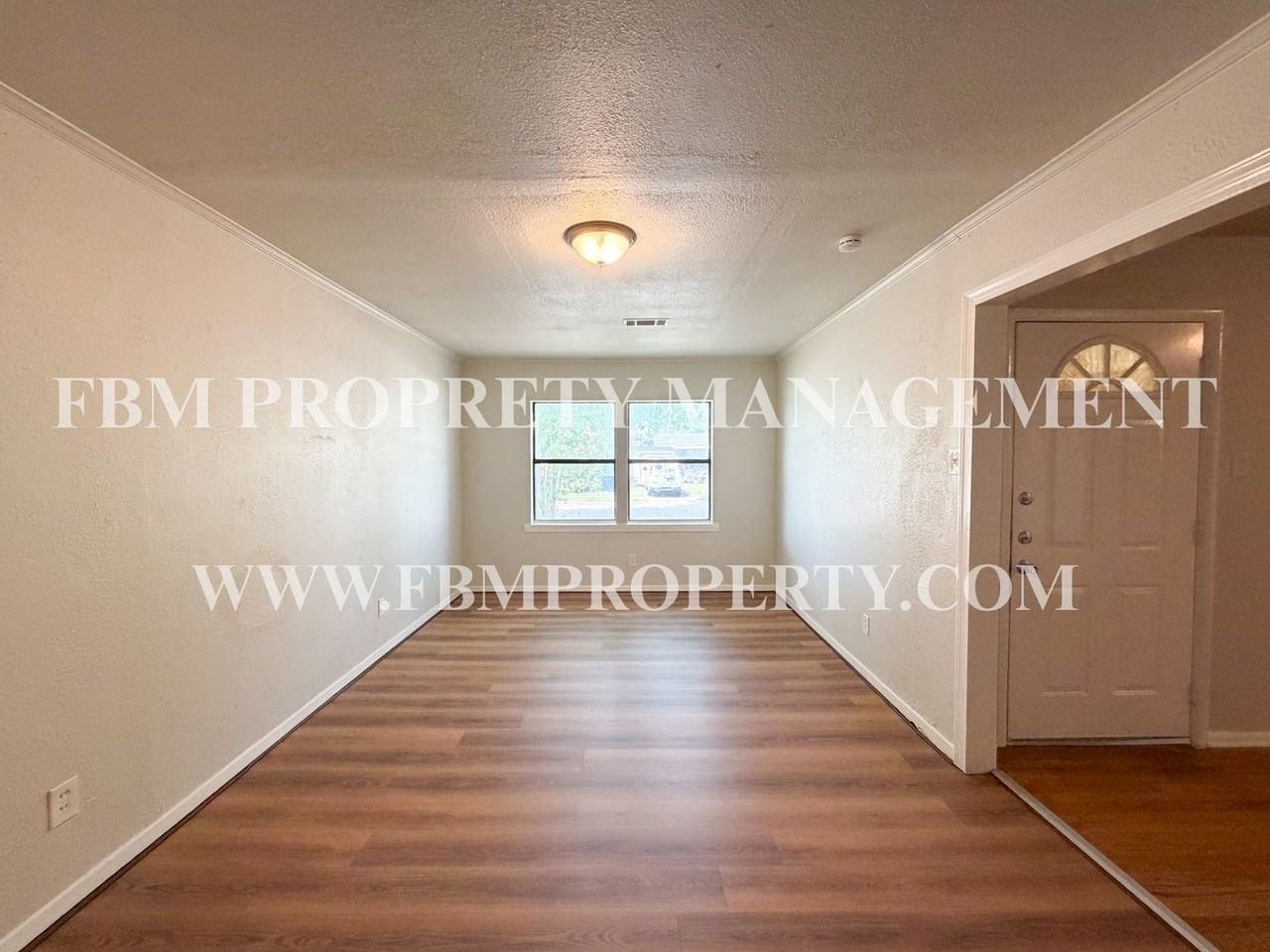 118 Brazos St - Photo 7 of 18