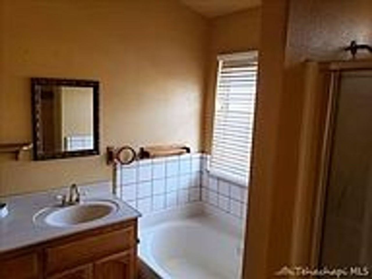 20351 Tamarac Dr - Photo 3 of 30