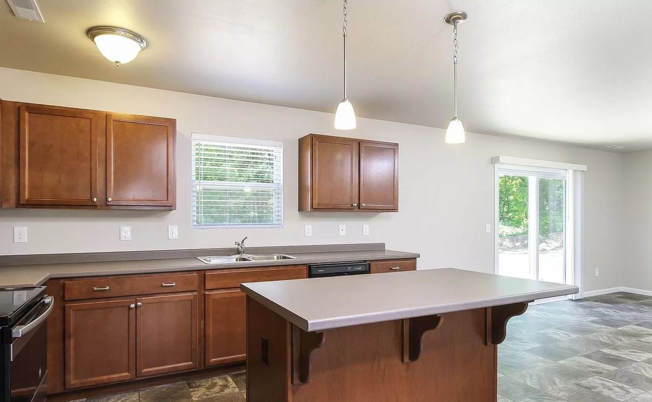 501 Alecia Ave - Photo 2 of 24