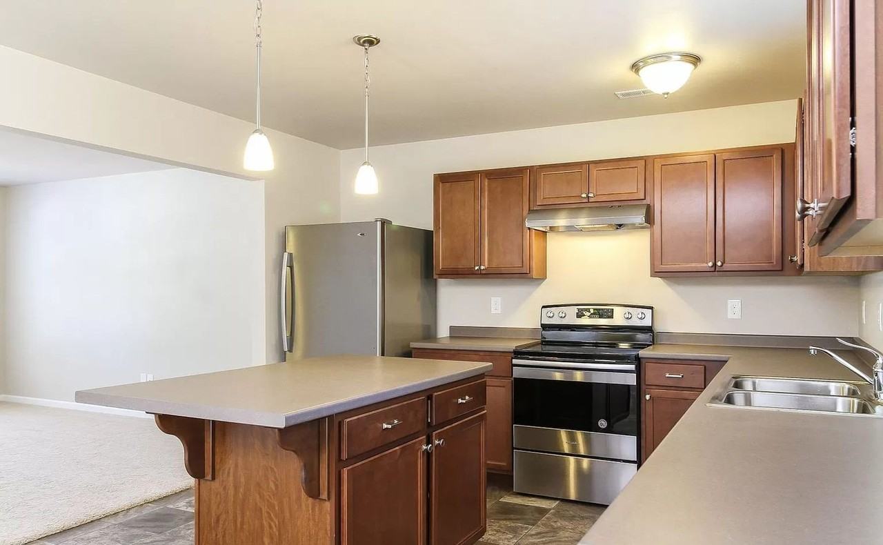 501 Alecia Ave - Photo 5 of 24