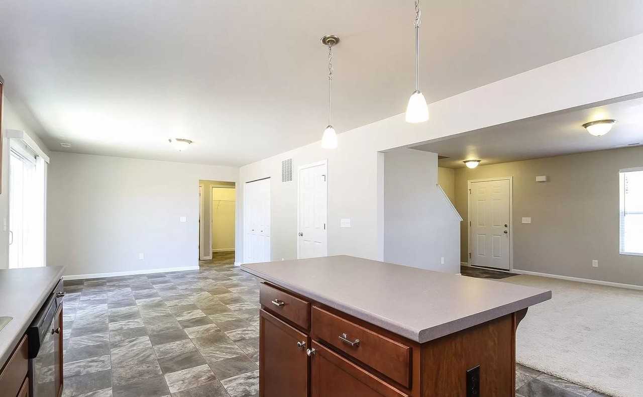 501 Alecia Ave - Photo 7 of 24