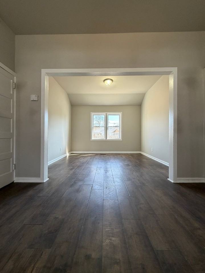 333 Taft St - Photo 4 of 8