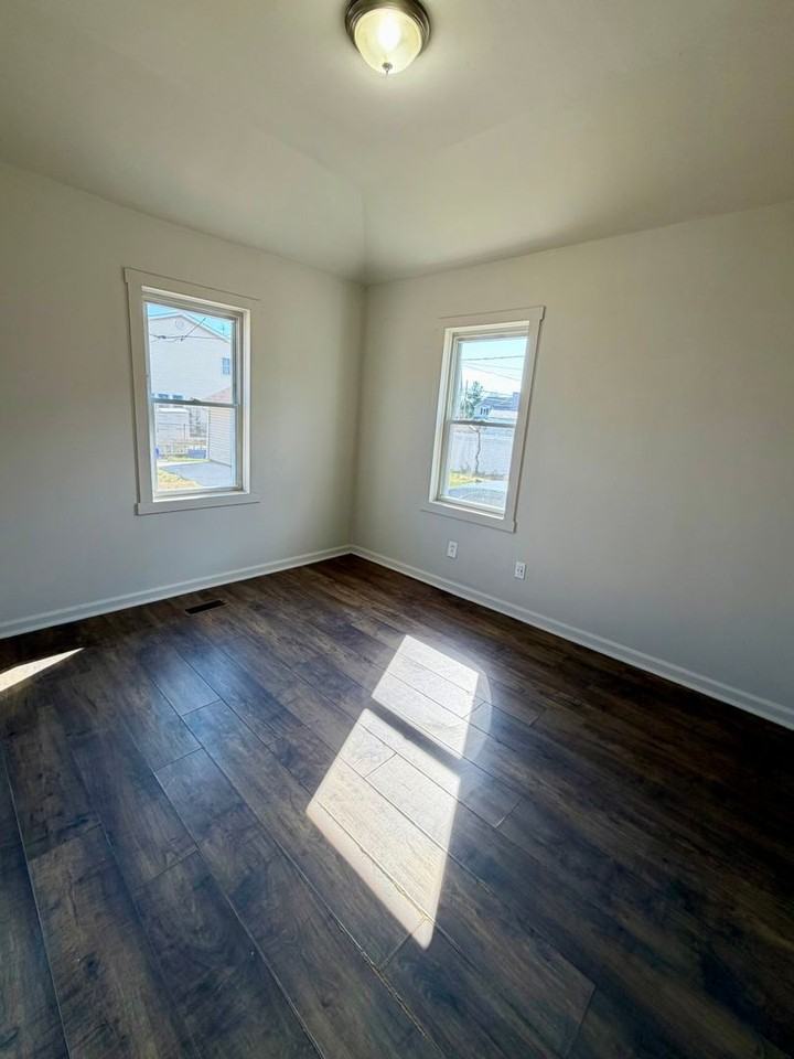 333 Taft St - Photo 5 of 8