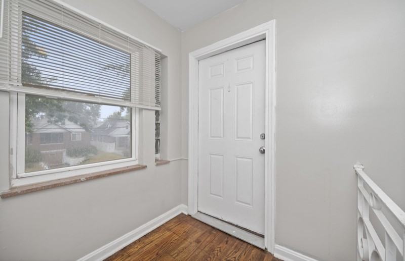 1806 Dale Rd #4 - Photo 3 of 18