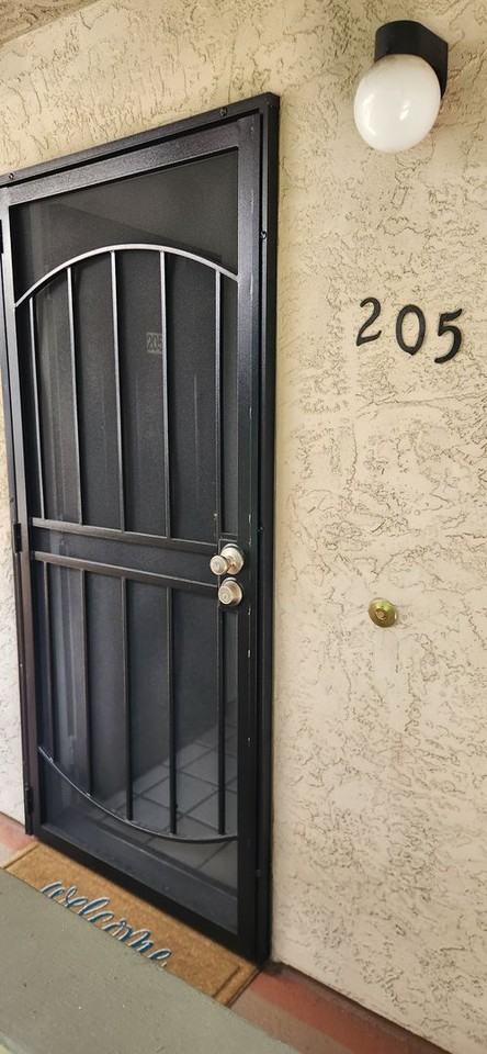 4794 Arizona St - Photo 4 of 11