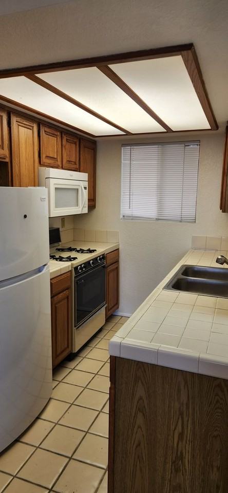 4794 Arizona St - Photo 5 of 11
