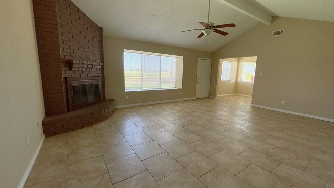 306 Aft Way - Photo 7 of 17