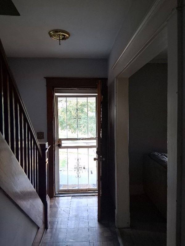 1803 Pointview Ave - Photo 7 of 9