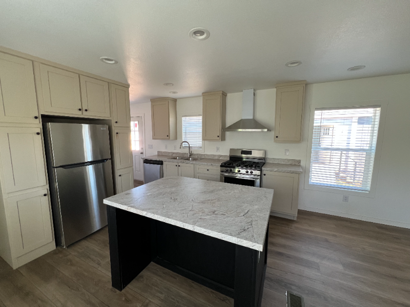 2000 E Frontier Ave #32 - Photo 5 of 10
