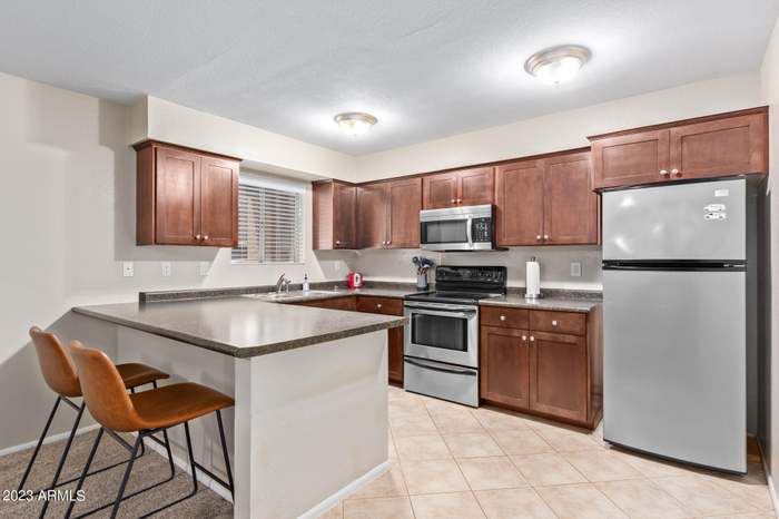 1014 E Spence Ave #107 - Photo 2 of 39