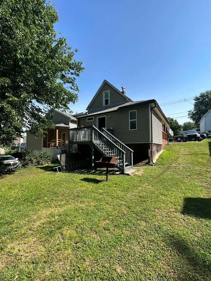 336 Lagro Ave - Photo 3 of 11