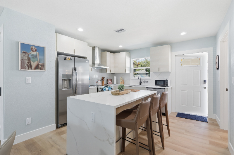 2751 Sydelle St - Photo 5 of 20