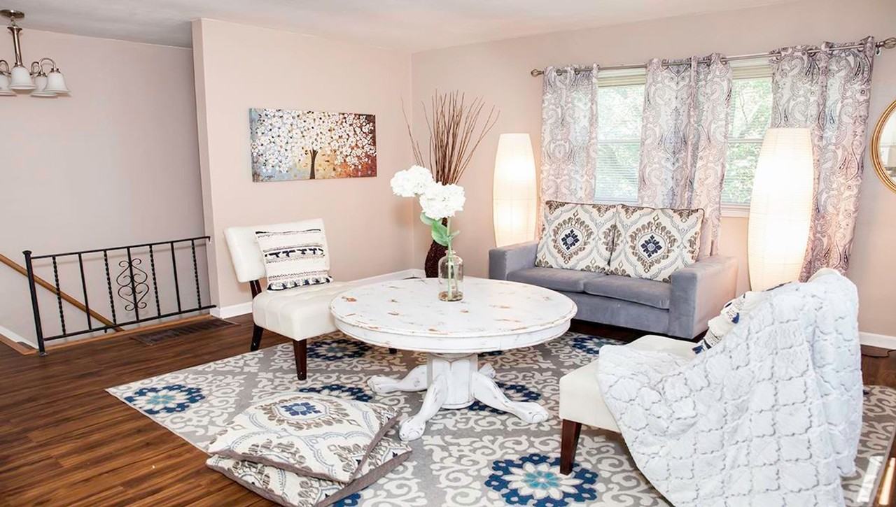 1916 W White River Blvd - Photo 6 of 8