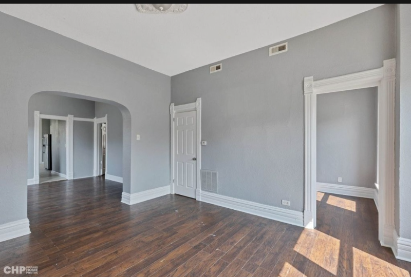 1124 S Sacramento Blvd #1 - Photo 4 of 13