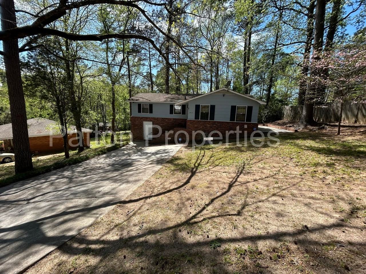 4919 Baine St - Photo 3 of 16