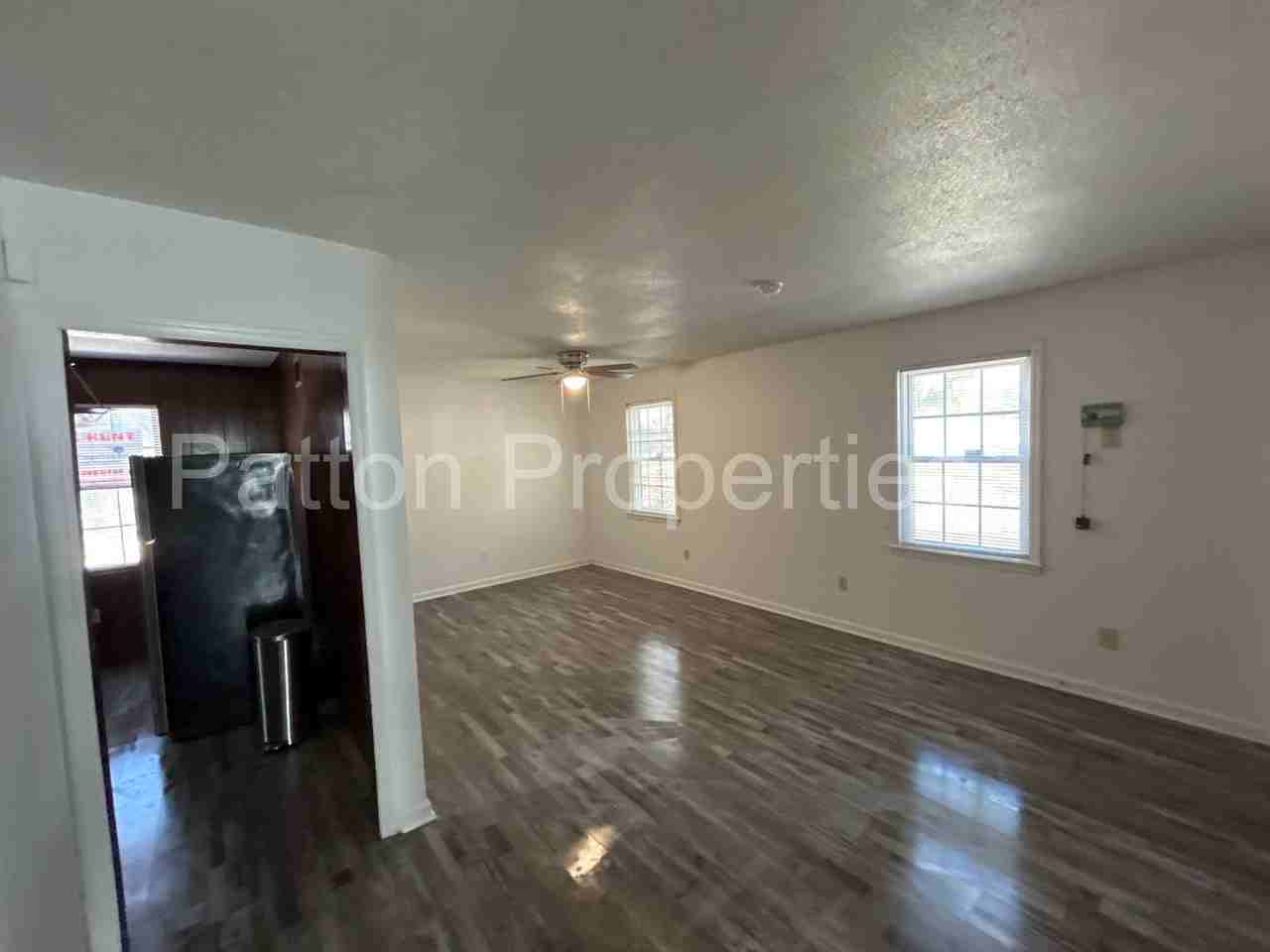 4919 Baine St - Photo 5 of 16