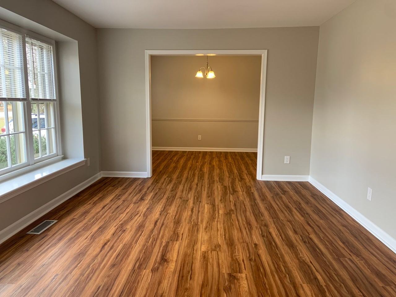 4811 Ferncrest Dr - Photo 3 of 16