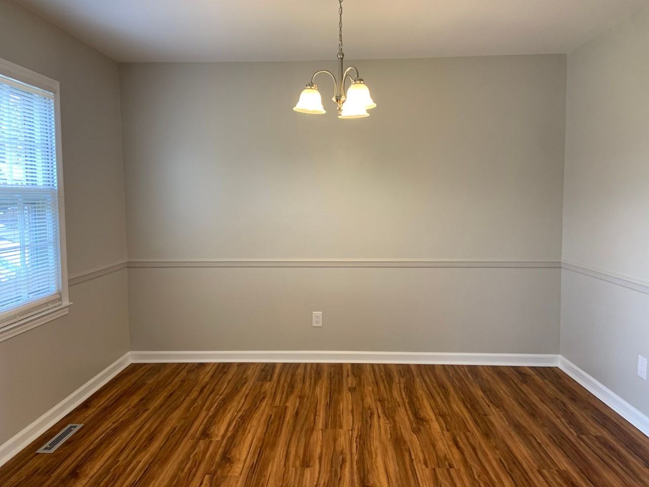 4811 Ferncrest Dr - Photo 4 of 16