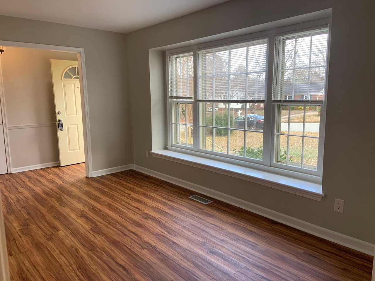 4811 Ferncrest Dr - Photo 5 of 16