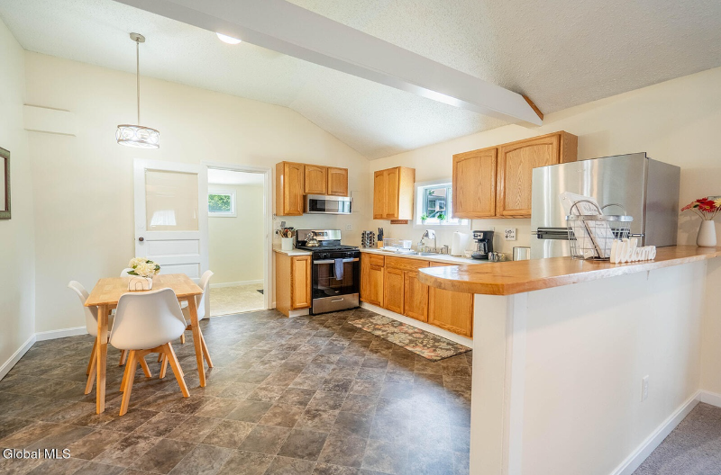 519 Sullivan Way - Photo 4 of 7