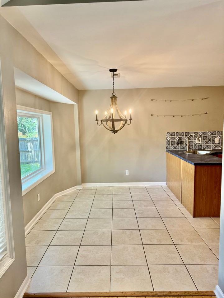 119 Durham Dr - Photo 6 of 27