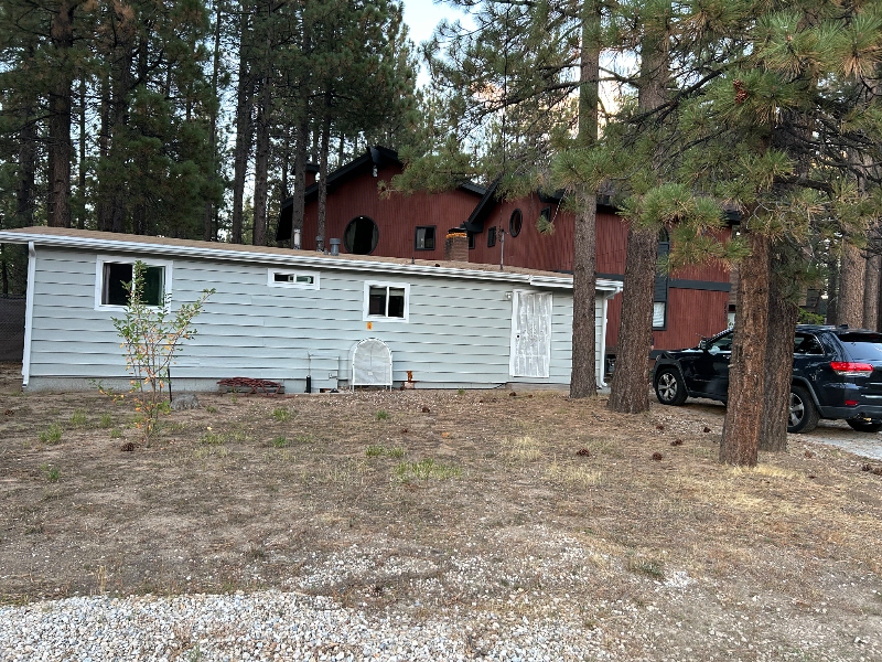 715 Chipmunk Ln - Photo 3 of 6