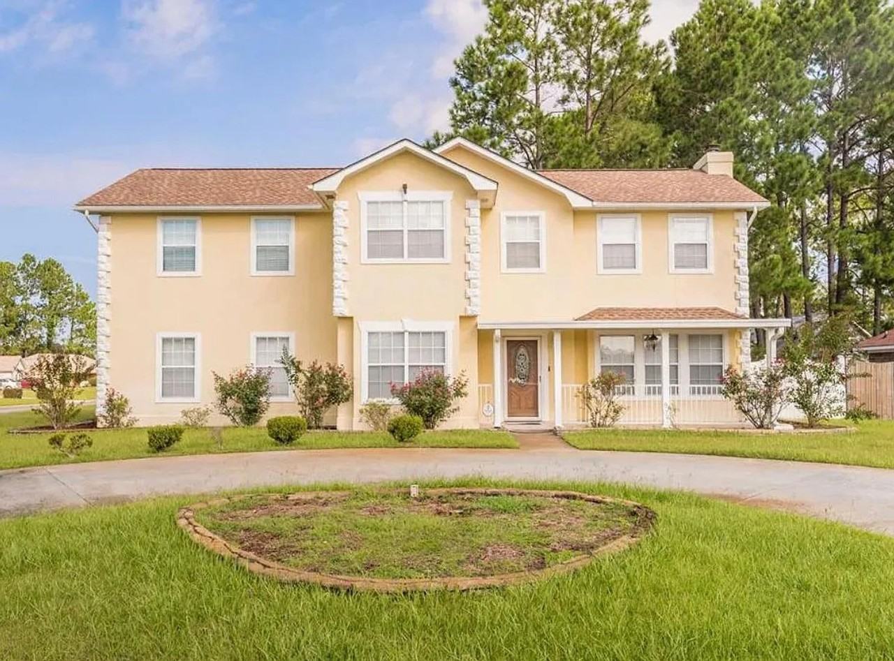 1909 Stonehenge Dr - Photo 2 of 3