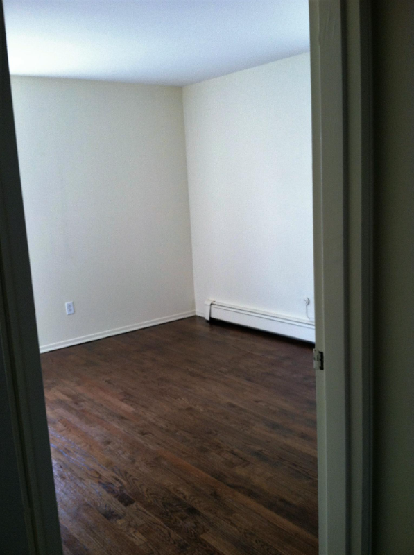 393 Grove St - Photo 3 of 19