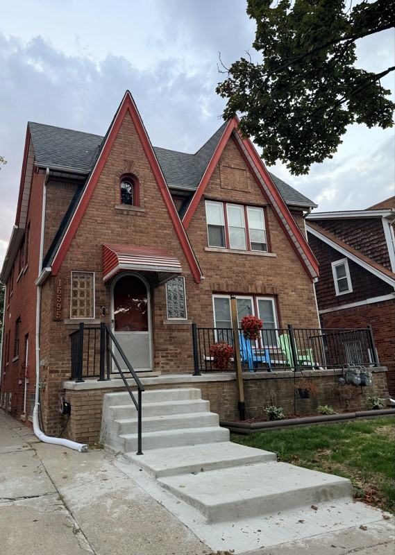 16595 Washburn St - Photo 2 of 10