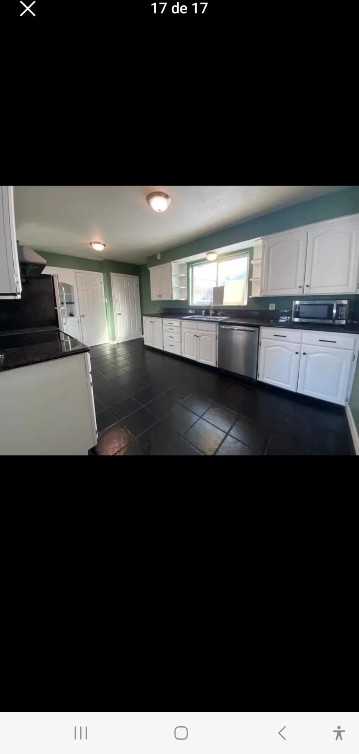 985 Maple St - Photo 5 of 9