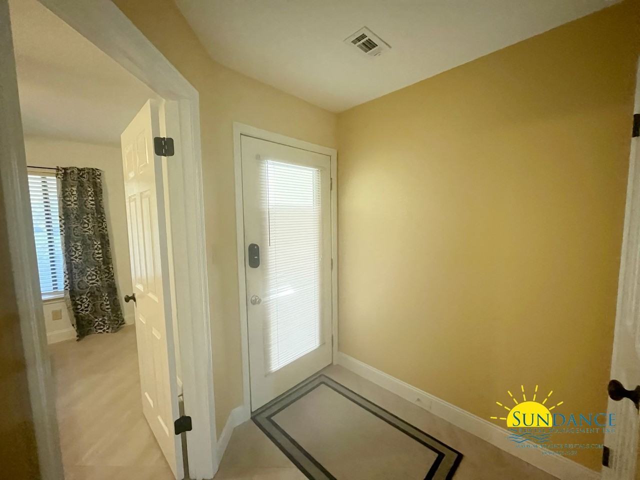 207 Southlake Ct - Photo 5 of 13