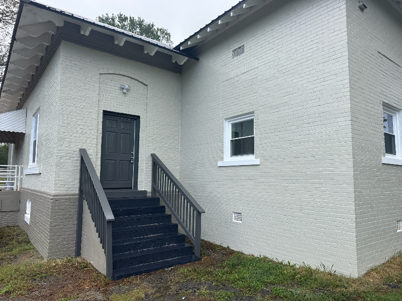 13 Smythe St #B - Photo 2 of 16