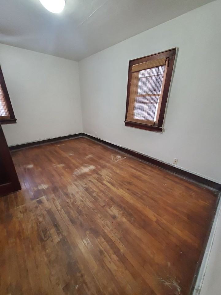 2137 N 47th St - Photo 3 of 9