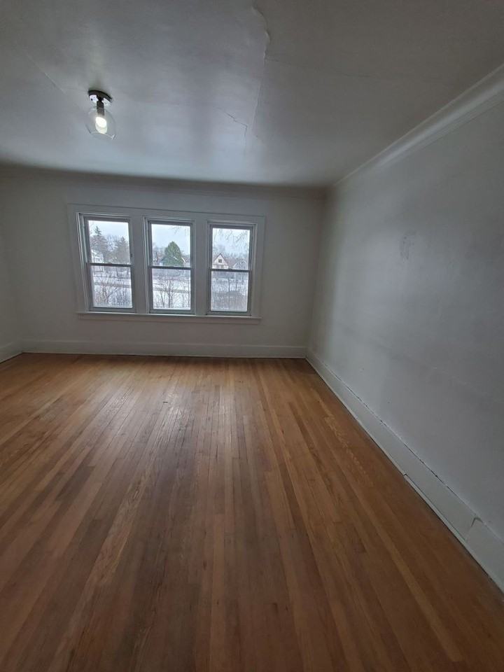 2137 N 47th St - Photo 6 of 9