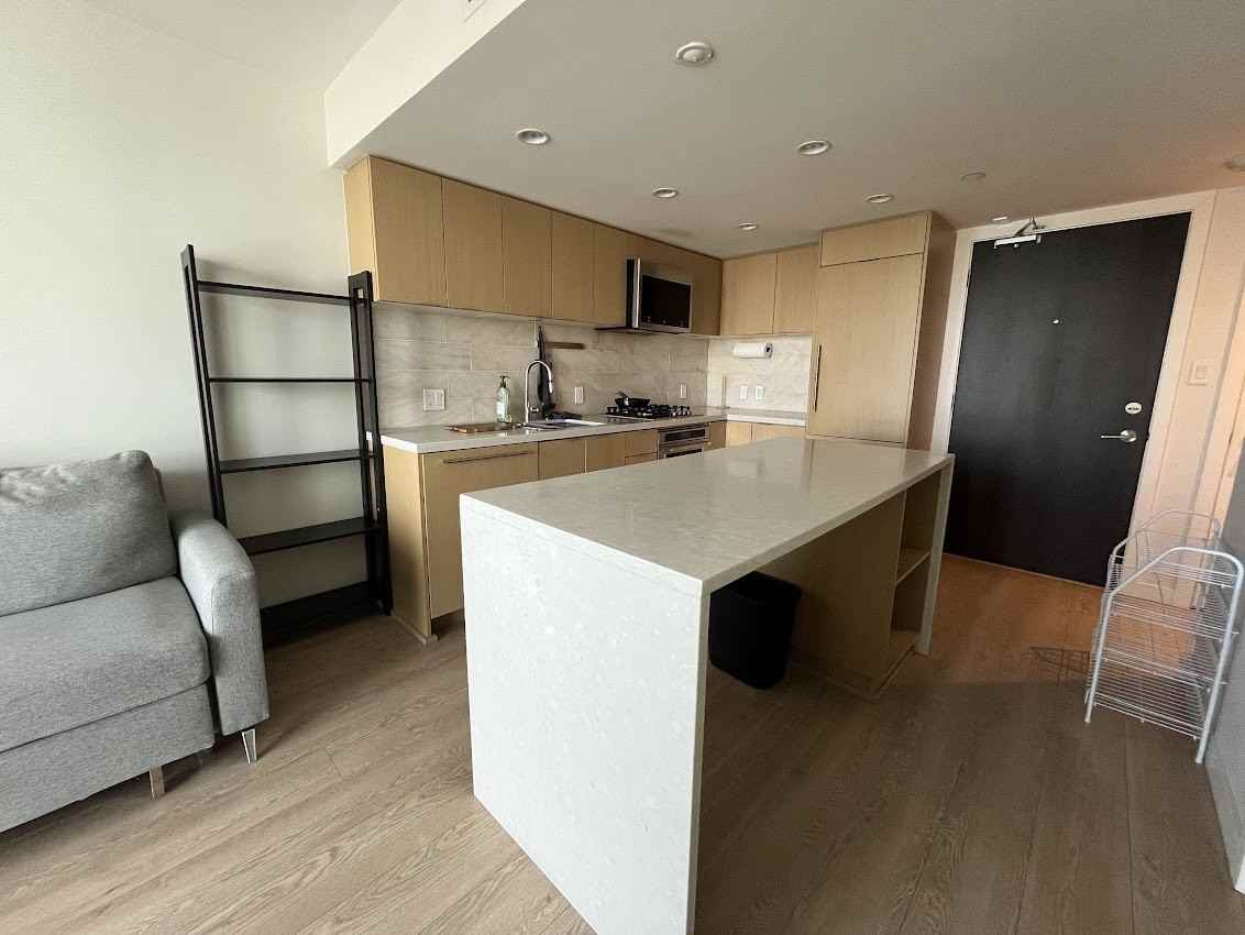 8189 Cambie Street #2007