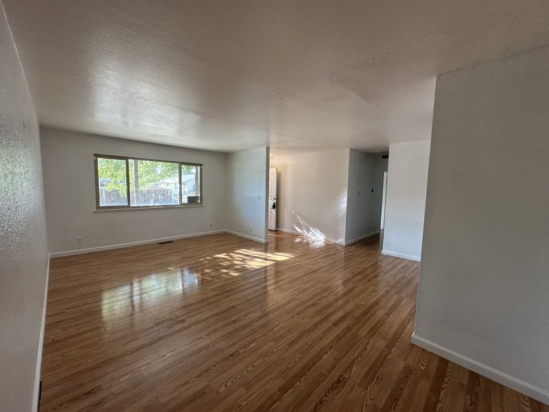 295 7th St - Photo 3 of 12