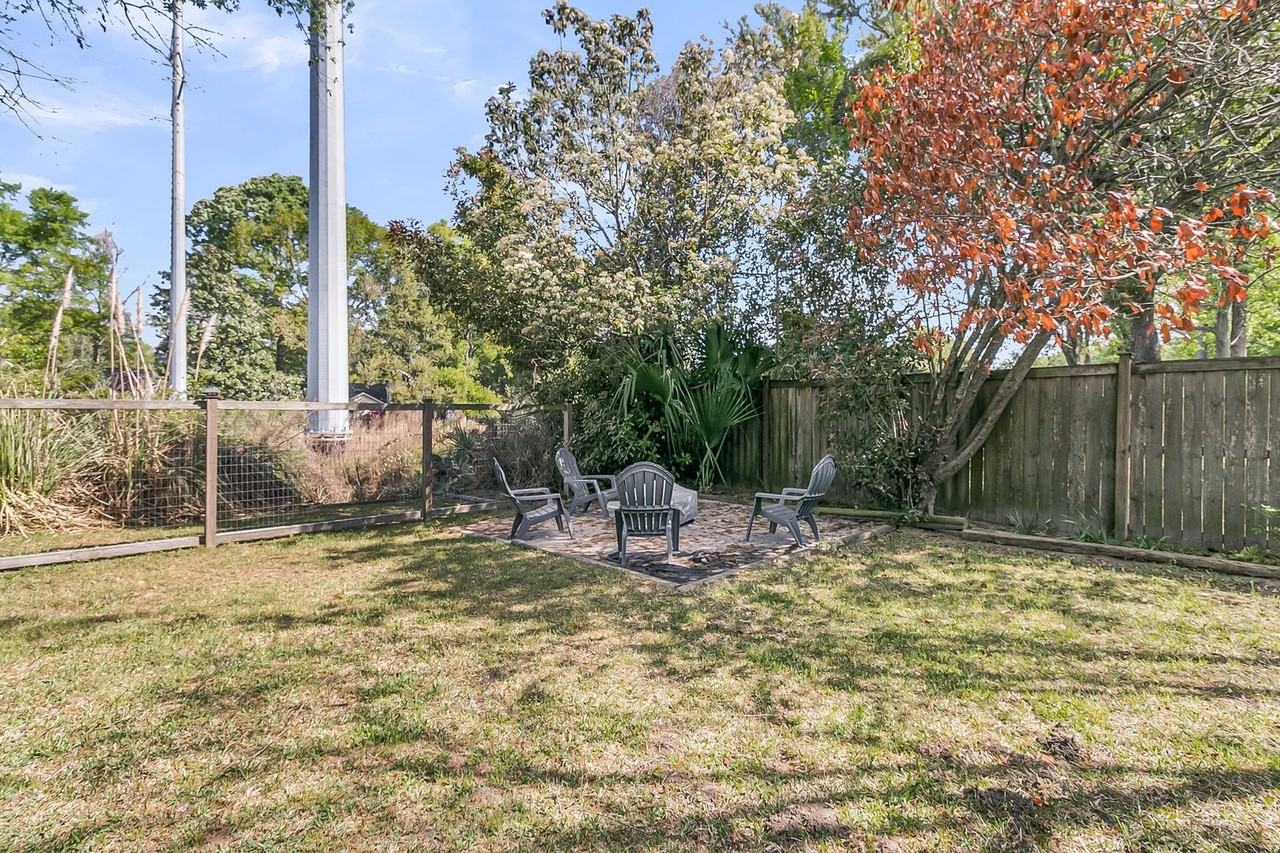 2045 Arundel Pl - Photo 6 of 34