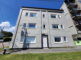 featured image of 210 Canterbury St #5